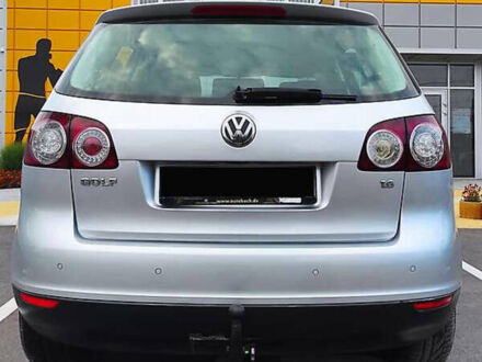 Серый Фольксваген Гольф, объемом двигателя 1.6 л и пробегом 250 тыс. км за 4800 $, фото 1 на Automoto.ua