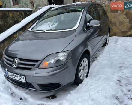 Серый Фольксваген Гольф, объемом двигателя 1.6 л и пробегом 230 тыс. км за 3999 $, фото 1 на Automoto.ua