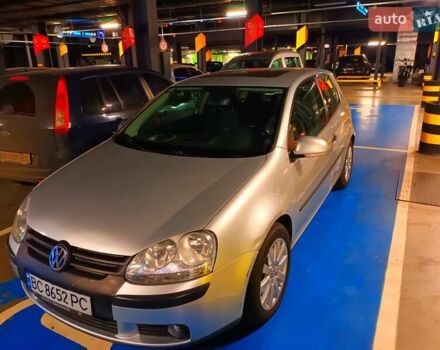 Серый Фольксваген Гольф, объемом двигателя 1.6 л и пробегом 300 тыс. км за 5500 $, фото 1 на Automoto.ua