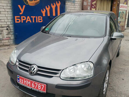 Серый Фольксваген Гольф, объемом двигателя 1.6 л и пробегом 205 тыс. км за 5900 $, фото 1 на Automoto.ua