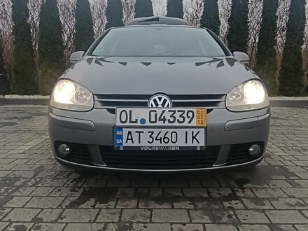 Серый Фольксваген Гольф, объемом двигателя 1.6 л и пробегом 331 тыс. км за 5300 $, фото 1 на Automoto.ua