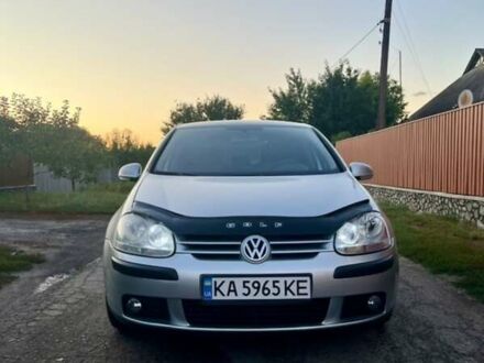 Фольксваген Гольф 2005 в Ахтырке на Automoto.ua Серый Фольксваген Гольф, объемом двигателя 1.6 л и пробегом 285 тыс. км за 5900 $, фото 1 на Automoto.ua