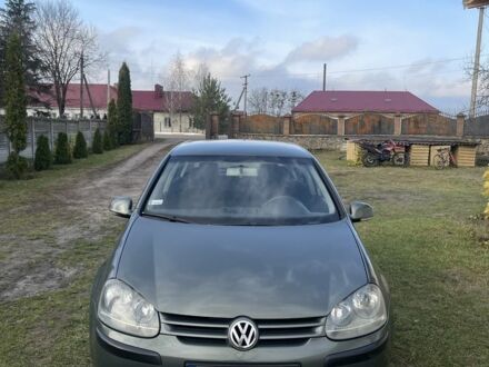 Серый Фольксваген Гольф, объемом двигателя 1.9 л и пробегом 300 тыс. км за 2650 $, фото 1 на Automoto.ua