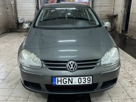 Фольксваген Гольф 2005 в Славянске на Automoto.ua Серый Фольксваген Гольф, объемом двигателя 1.9 л и пробегом 300 тыс. км за 3200 $, фото 1 на Automoto.ua