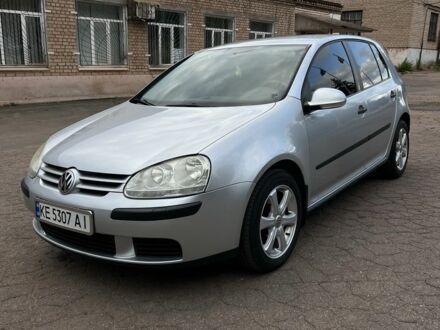 Фольксваген Гольф 2005 в Синельниковом на Automoto.ua Серый Фольксваген Гольф, объемом двигателя 1.6 л и пробегом 270 тыс. км за 5700 $, фото 1 на Automoto.ua