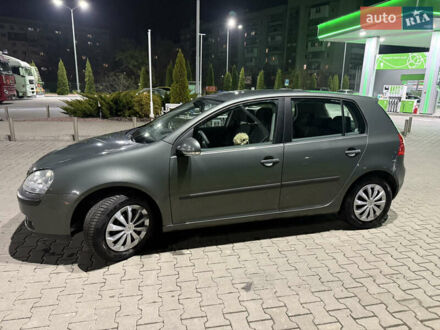 Серый Фольксваген Гольф, объемом двигателя 1.4 л и пробегом 273 тыс. км за 5200 $, фото 1 на Automoto.ua