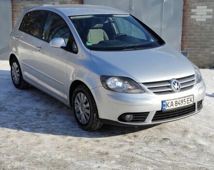 Серый Фольксваген Гольф, объемом двигателя 1.6 л и пробегом 258 тыс. км за 4850 $, фото 1 на Automoto.ua