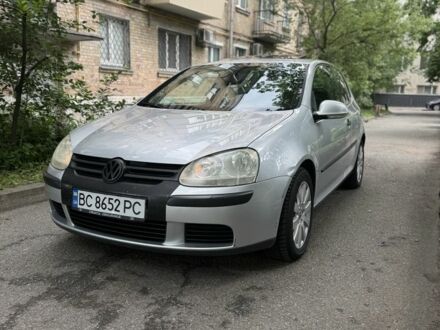 Фольксваген Гольф 2005 у Києві на Automoto.ua Сірий Фольксваген Гольф, об'ємом двигуна 1.6 л та пробігом 289 тис. км за 4400 $, фото 1 на Automoto.ua