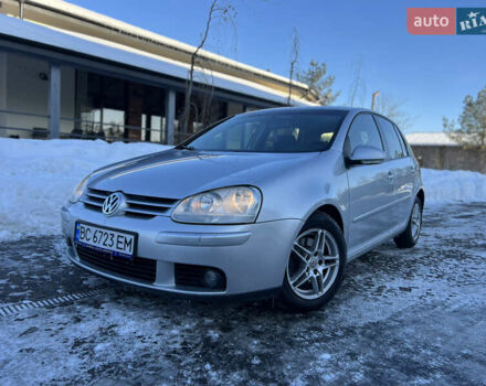Серый Фольксваген Гольф, объемом двигателя 1.4 л и пробегом 215 тыс. км за 4299 $, фото 1 на Automoto.ua