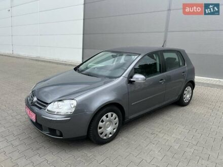 Серый Фольксваген Гольф, объемом двигателя 1.6 л и пробегом 245 тыс. км за 5600 $, фото 1 на Automoto.ua