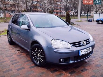 Серый Фольксваген Гольф, объемом двигателя 1.6 л и пробегом 227 тыс. км за 5850 $, фото 1 на Automoto.ua