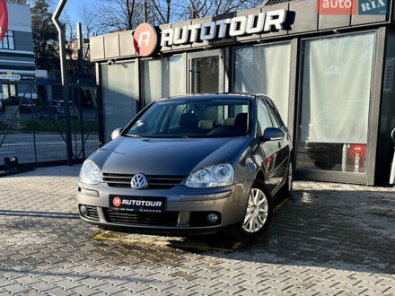 Серый Фольксваген Гольф, объемом двигателя 1.6 л и пробегом 216 тыс. км за 5900 $, фото 1 на Automoto.ua