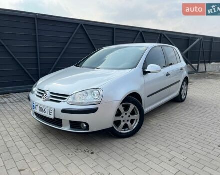 Серый Фольксваген Гольф, объемом двигателя 1.6 л и пробегом 189 тыс. км за 5480 $, фото 1 на Automoto.ua