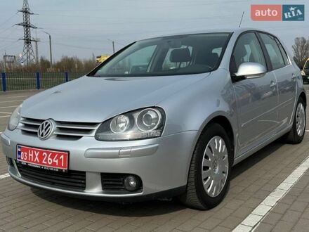 Серый Фольксваген Гольф, объемом двигателя 1.6 л и пробегом 214 тыс. км за 5700 $, фото 1 на Automoto.ua