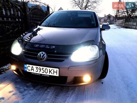 Серый Фольксваген Гольф, объемом двигателя 1.39 л и пробегом 240 тыс. км за 5600 $, фото 1 на Automoto.ua
