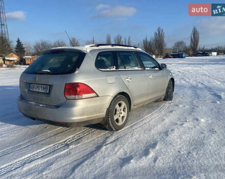 Серый Фольксваген Гольф, объемом двигателя 1.6 л и пробегом 200 тыс. км за 5950 $, фото 1 на Automoto.ua