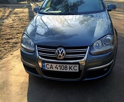 Серый Фольксваген Гольф, объемом двигателя 1.39 л и пробегом 240 тыс. км за 5500 $, фото 1 на Automoto.ua