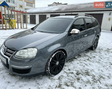 Серый Фольксваген Гольф, объемом двигателя 1.4 л и пробегом 257 тыс. км за 5900 $, фото 1 на Automoto.ua