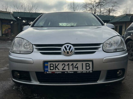 Серый Фольксваген Гольф, объемом двигателя 1.6 л и пробегом 219 тыс. км за 4650 $, фото 1 на Automoto.ua