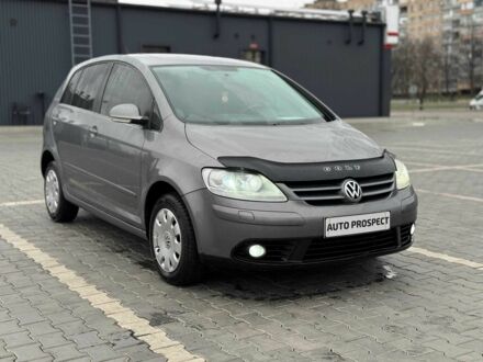 Серый Фольксваген Гольф, объемом двигателя 2 л и пробегом 278 тыс. км за 6700 $, фото 1 на Automoto.ua