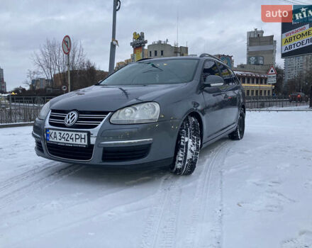 Серый Фольксваген Гольф, объемом двигателя 1.6 л и пробегом 248 тыс. км за 6350 $, фото 1 на Automoto.ua