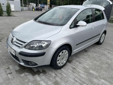 Сірий Фольксваген Гольф, об'ємом двигуна 1.6 л та пробігом 240 тис. км за 6100 $, фото 1 на Automoto.ua