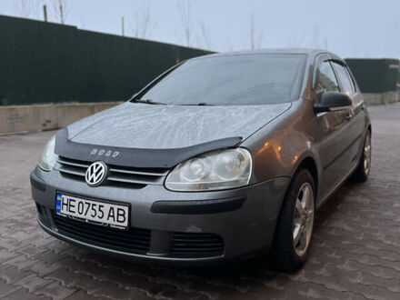 Серый Фольксваген Гольф, объемом двигателя 1.6 л и пробегом 223 тыс. км за 5400 $, фото 1 на Automoto.ua