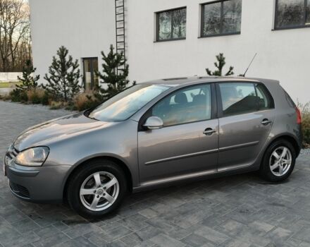 Сірий Фольксваген Гольф, об'ємом двигуна 1.6 л та пробігом 264 тис. км за 5999 $, фото 1 на Automoto.ua