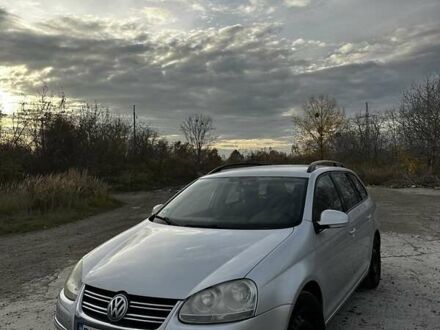 Сірий Фольксваген Гольф, об'ємом двигуна 1.6 л та пробігом 221 тис. км за 5500 $, фото 1 на Automoto.ua