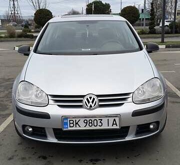 Сірий Фольксваген Гольф, об'ємом двигуна 1.39 л та пробігом 252 тис. км за 6000 $, фото 1 на Automoto.ua