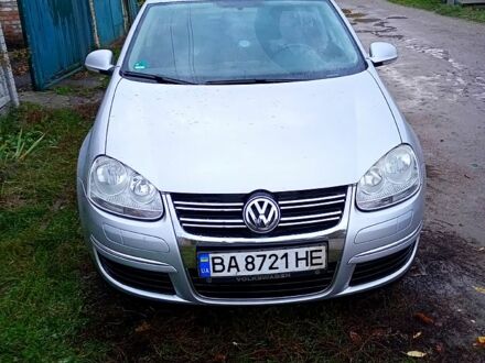 Фольксваген Гольф 2007 в Александрие на Automoto.ua Серый Фольксваген Гольф, объемом двигателя 1.6 л и пробегом 260 тыс. км за 5000 $, фото 1 на Automoto.ua