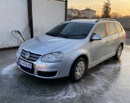 Серый Фольксваген Гольф, объемом двигателя 1.6 л и пробегом 300 тыс. км за 5500 $, фото 1 на Automoto.ua