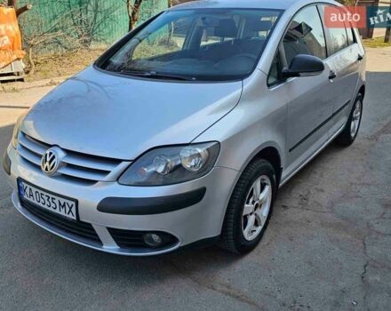 Серый Фольксваген Гольф, объемом двигателя 1.6 л и пробегом 212 тыс. км за 5800 $, фото 1 на Automoto.ua