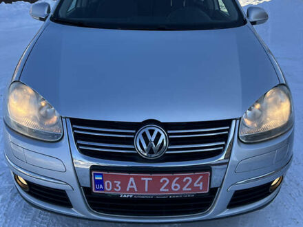 Сірий Фольксваген Гольф, об'ємом двигуна 1.6 л та пробігом 225 тис. км за 6300 $, фото 1 на Automoto.ua