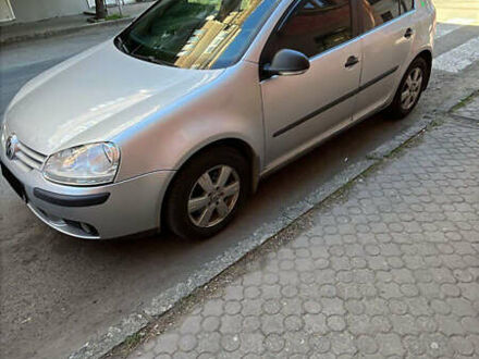 Фольксваген Гольф 2007 в Черновцах на Automoto.ua Серый Фольксваген Гольф, объемом двигателя 1.6 л и пробегом 195 тыс. км за 5800 $, фото 1 на Automoto.ua