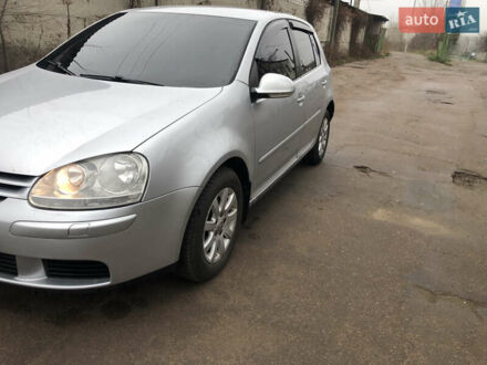 Серый Фольксваген Гольф, объемом двигателя 1.6 л и пробегом 284 тыс. км за 5100 $, фото 1 на Automoto.ua