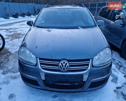 Серый Фольксваген Гольф, объемом двигателя 1.6 л и пробегом 199 тыс. км за 4699 $, фото 1 на Automoto.ua