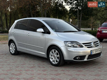 Фольксваген Гольф 2008 в Лубнах на Automoto.ua Серый Фольксваген Гольф, объемом двигателя 1.6 л и пробегом 248 тыс. км за 7200 $, фото 1 на Automoto.ua