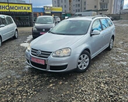 Серый Фольксваген Гольф, объемом двигателя 1.6 л и пробегом 200 тыс. км за 7300 $, фото 1 на Automoto.ua