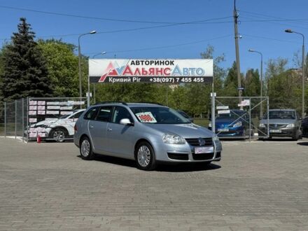 Фольксваген Гольф 2008 у Кривому Розі на Automoto.ua Сірий Фольксваген Гольф, об'ємом двигуна 1.6 л та пробігом 221 тис. км за 7500 $, фото 1 на Automoto.ua