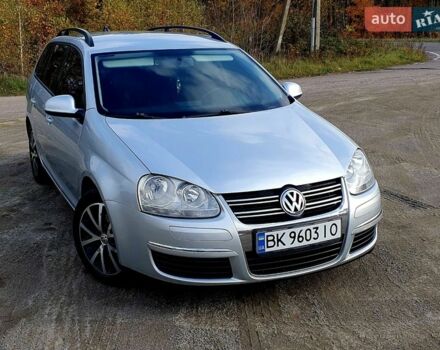 Серый Фольксваген Гольф, объемом двигателя 1.9 л и пробегом 300 тыс. км за 5400 $, фото 1 на Automoto.ua