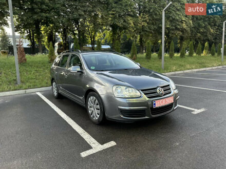 Фольксваген Гольф 2008 у Рівному на Automoto.ua Сірий Фольксваген Гольф, об'ємом двигуна 1.6 л та пробігом 201 тис. км за 6000 $, фото 1 на Automoto.ua