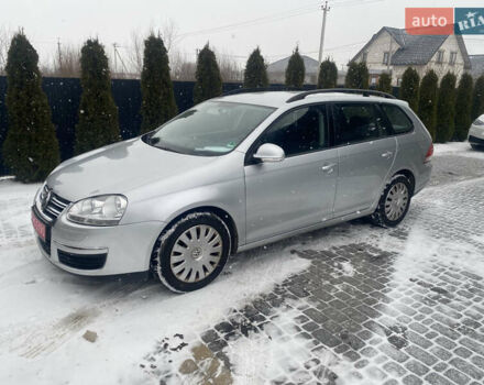 Серый Фольксваген Гольф, объемом двигателя 1.6 л и пробегом 213 тыс. км за 6100 $, фото 1 на Automoto.ua