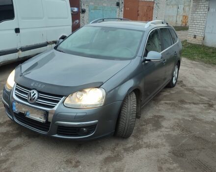 Серый Фольксваген Гольф, объемом двигателя 1.4 л и пробегом 320 тыс. км за 4200 $, фото 1 на Automoto.ua