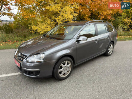 Серый Фольксваген Гольф, объемом двигателя 1.4 л и пробегом 130 тыс. км за 8000 $, фото 1 на Automoto.ua