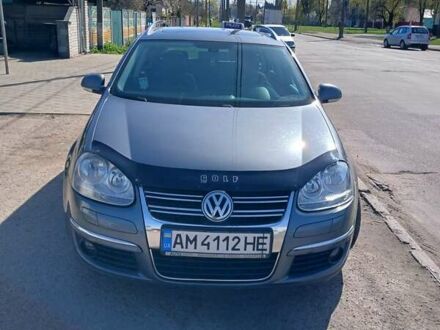 Серый Фольксваген Гольф, объемом двигателя 1.39 л и пробегом 310 тыс. км за 6000 $, фото 1 на Automoto.ua