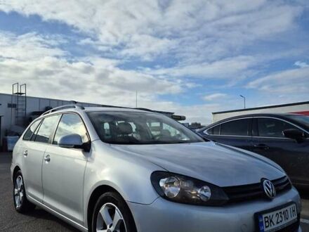 Фольксваген Гольф 2009 в Вараш (Кузнецовск) на Automoto.ua Серый Фольксваген Гольф, объемом двигателя 1.6 л и пробегом 342 тыс. км за 7000 $, фото 1 на Automoto.ua