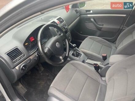 Сірий Фольксваген Гольф, об'ємом двигуна 1.6 л та пробігом 227 тис. км за 5499 $, фото 1 на Automoto.ua