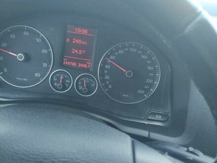 Серый Фольксваген Гольф, объемом двигателя 1.4 л и пробегом 249 тыс. км за 5400 $, фото 1 на Automoto.ua