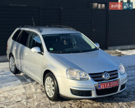 Серый Фольксваген Гольф, объемом двигателя 1.6 л и пробегом 201 тыс. км за 6499 $, фото 1 на Automoto.ua